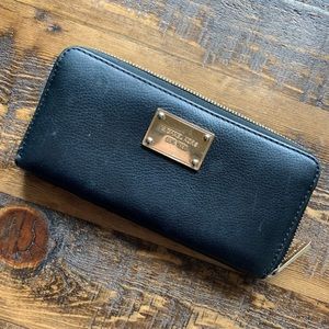 Michael Kors Zip Wallet